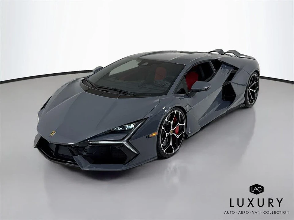 2025 Lamborghini Revuelto - Image 4 of 6