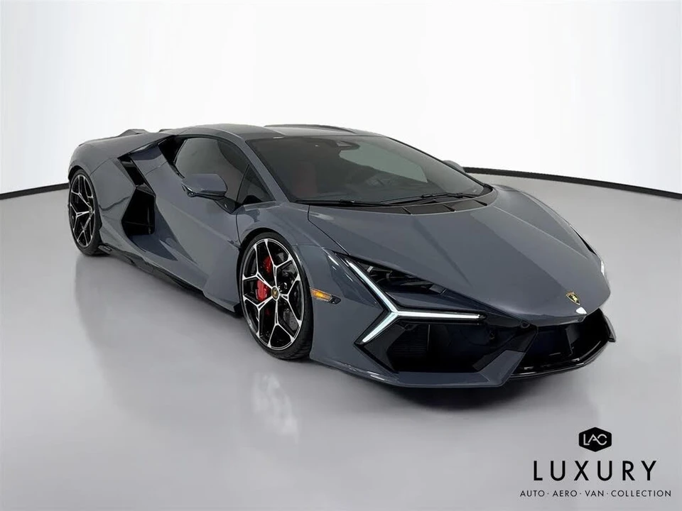 2025 Lamborghini Revuelto - Image 3 of 6