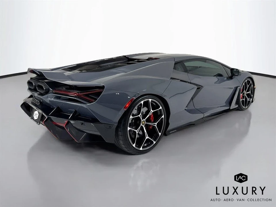 2025 Lamborghini Revuelto - Image 6 of 6