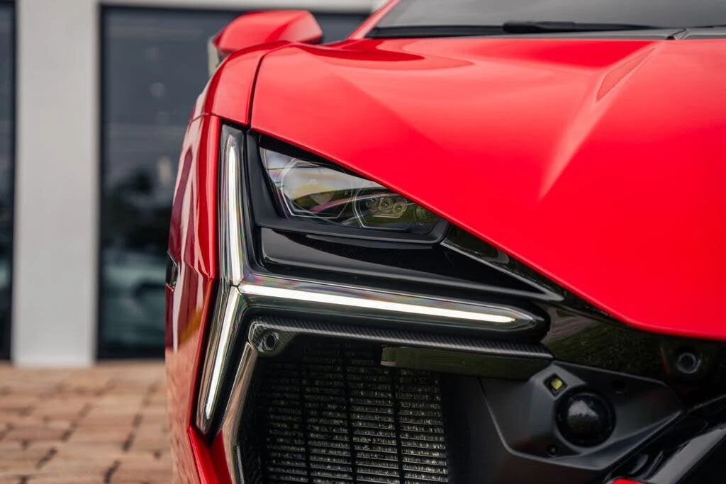 2025 Lamborghini Revuelto - Image 10 of 31