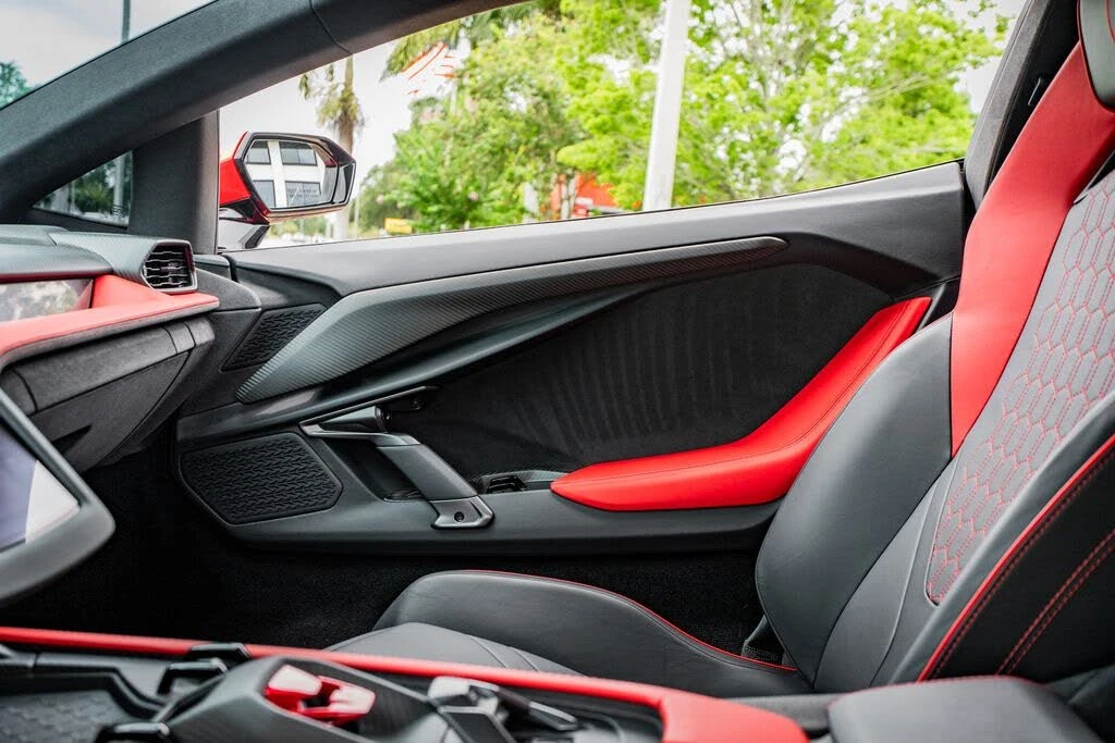 2025 Lamborghini Revuelto - Image 31 of 31