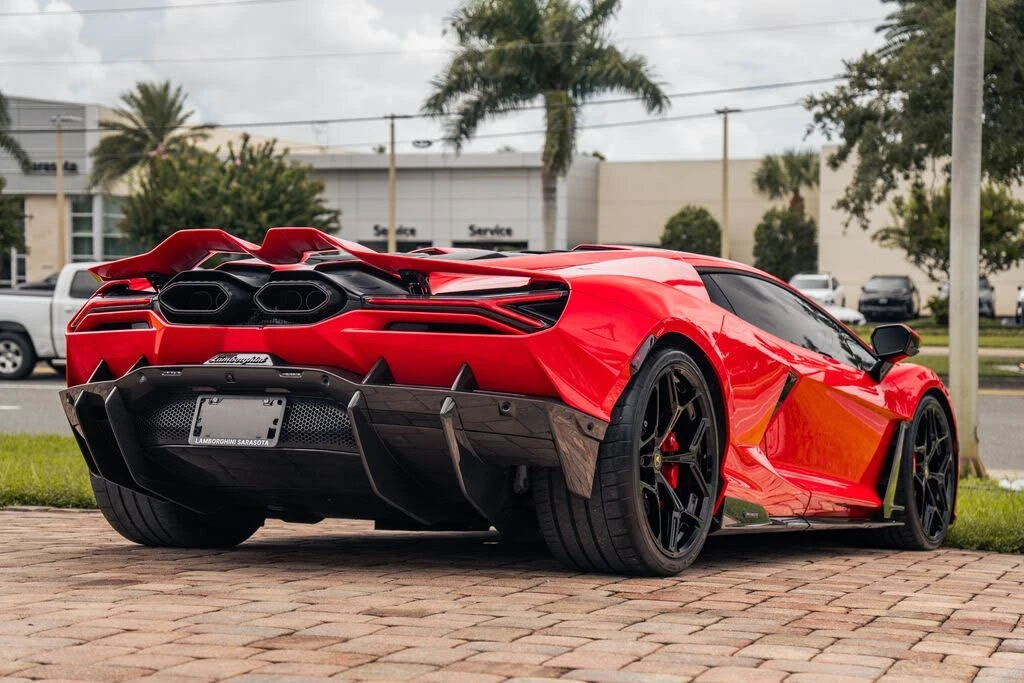 2025 Lamborghini Revuelto - Image 6 of 31