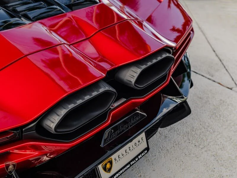 2025 Lamborghini Revuelto - Image 11 of 31