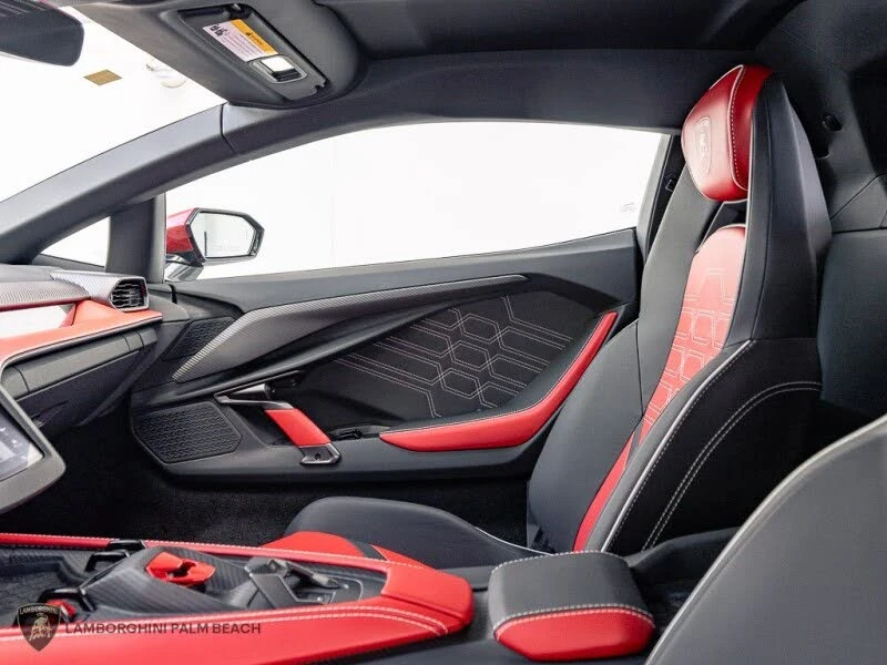 2025 Lamborghini Revuelto - Image 21 of 31