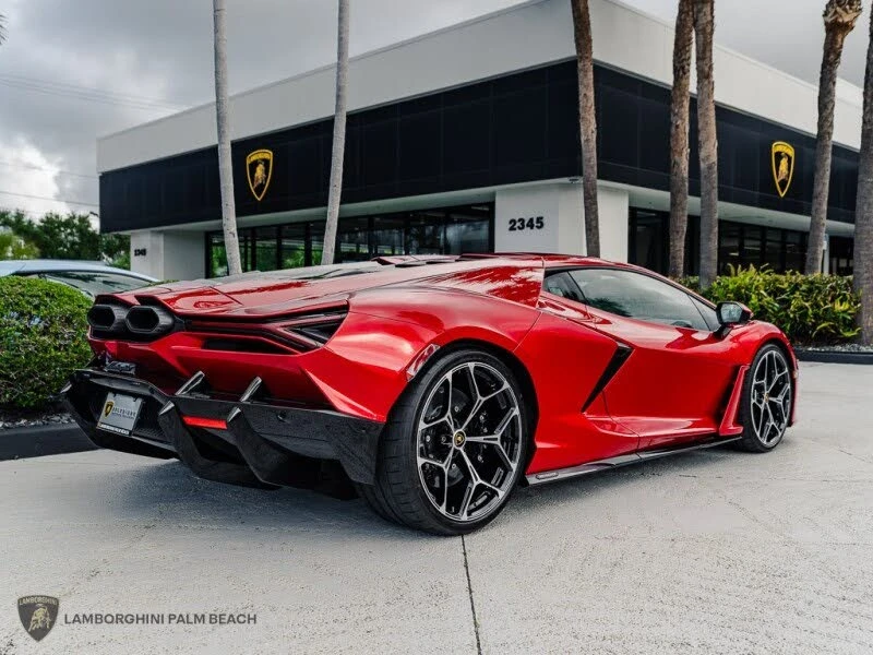 2025 Lamborghini Revuelto - Image 6 of 31