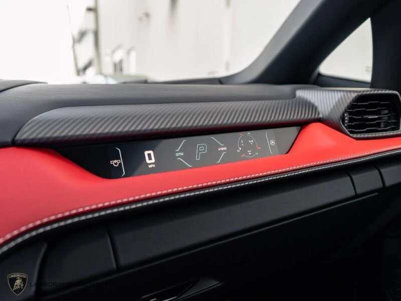 2025 Lamborghini Revuelto - Image 13 of 31
