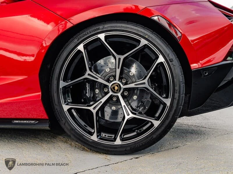 2025 Lamborghini Revuelto - Image 30 of 31