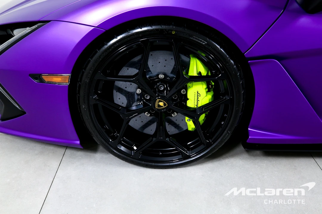 2025 Lamborghini Revuelto - Image 30 of 31