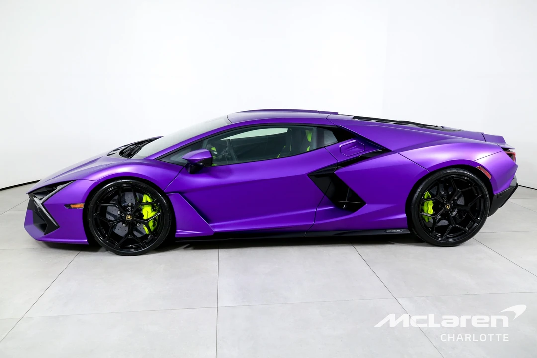 2025 Lamborghini Revuelto - Image 6 of 31