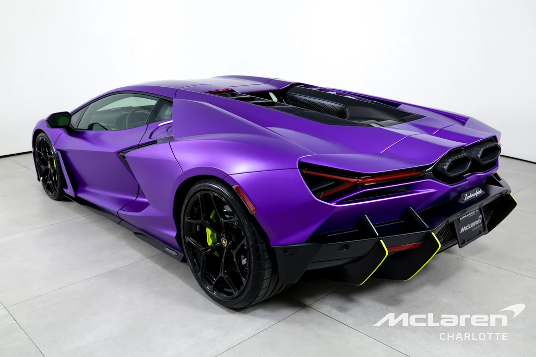 2025 Lamborghini Revuelto - Image 7 of 31