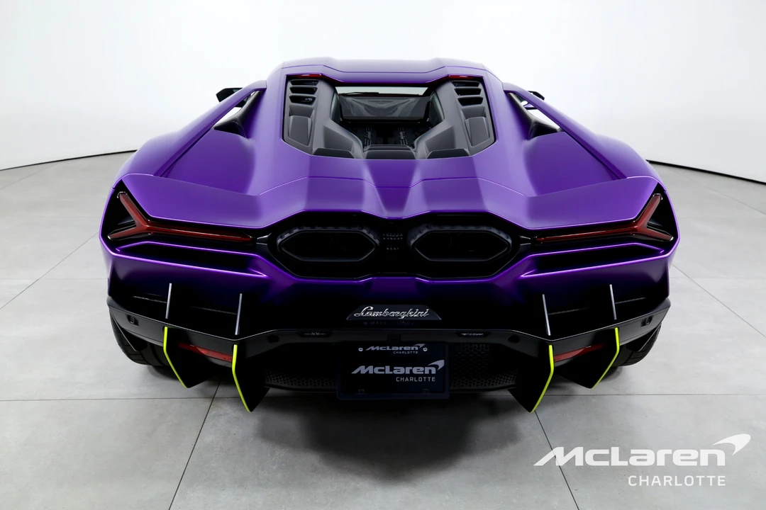 2025 Lamborghini Revuelto - Image 8 of 31