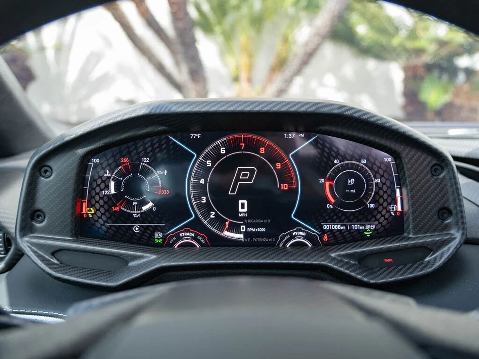 2025 Lamborghini Revuelto - Image 10 of 31