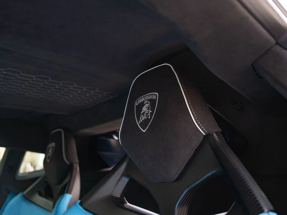2025 Lamborghini Revuelto - Image 23 of 31