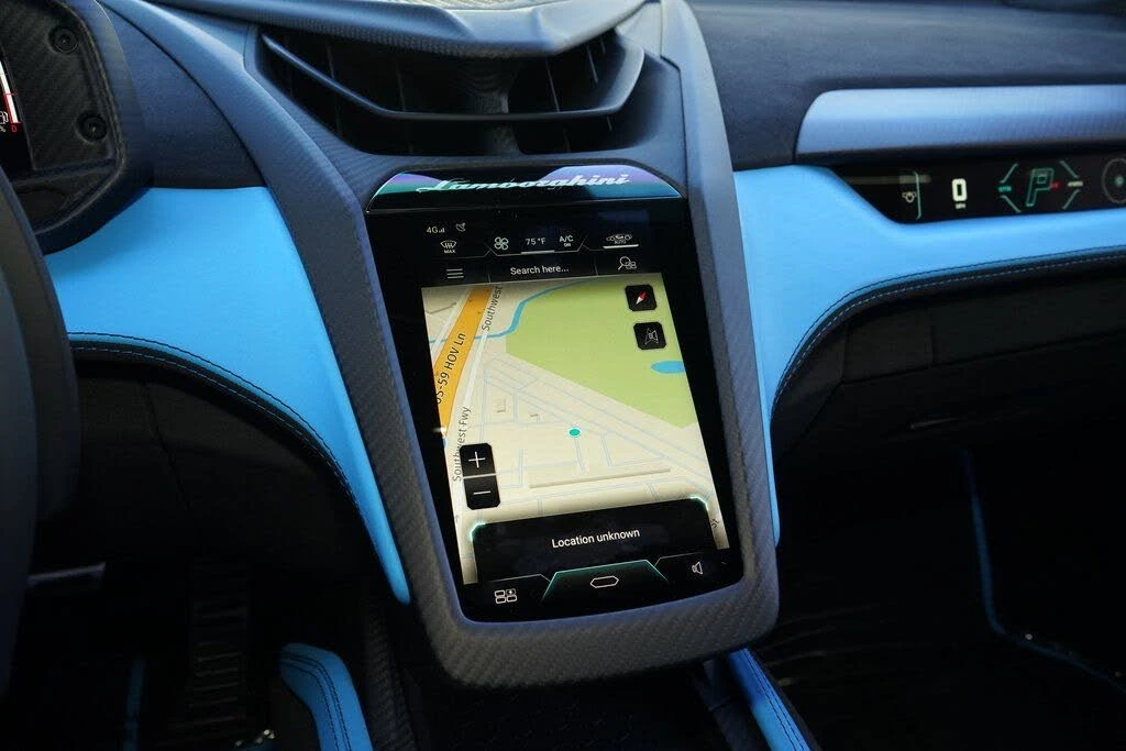 2025 Lamborghini Revuelto - Image 27 of 31