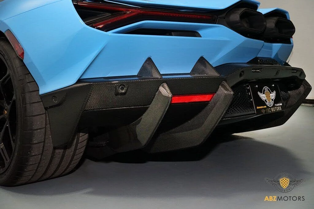 2025 Lamborghini Revuelto - Image 10 of 31