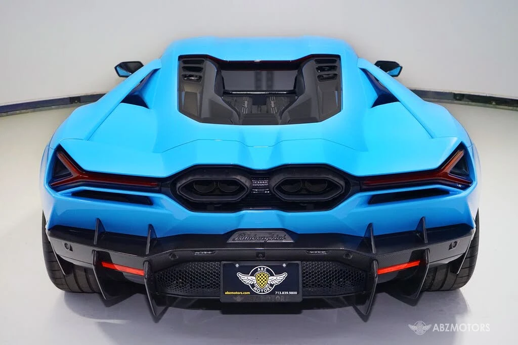 2025 Lamborghini Revuelto - Image 8 of 31