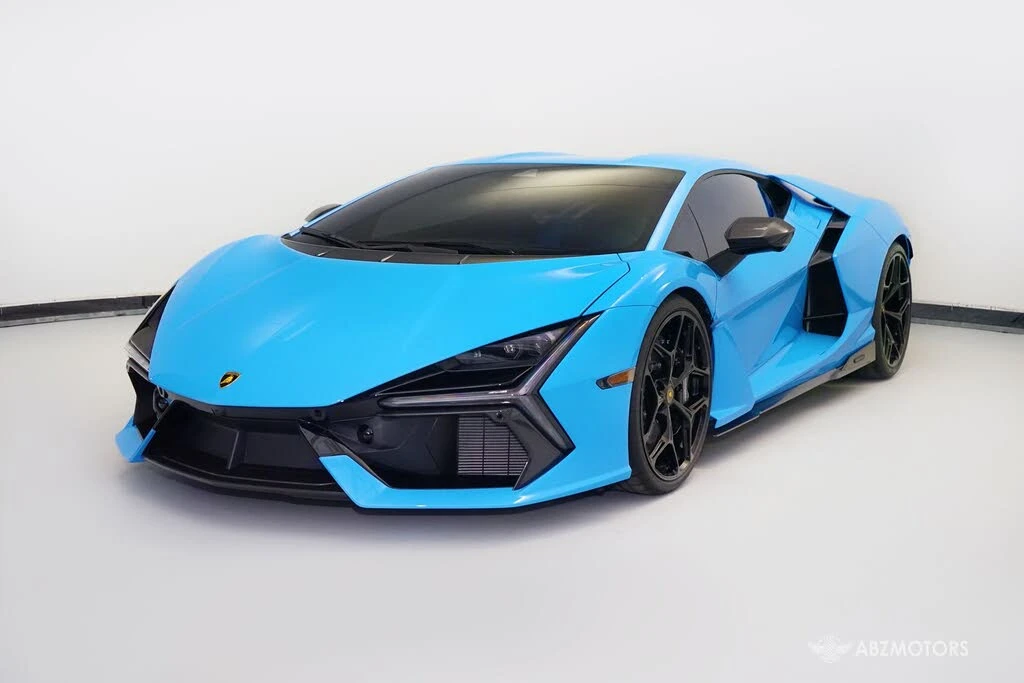 2025 Lamborghini Revuelto - Image 2 of 31