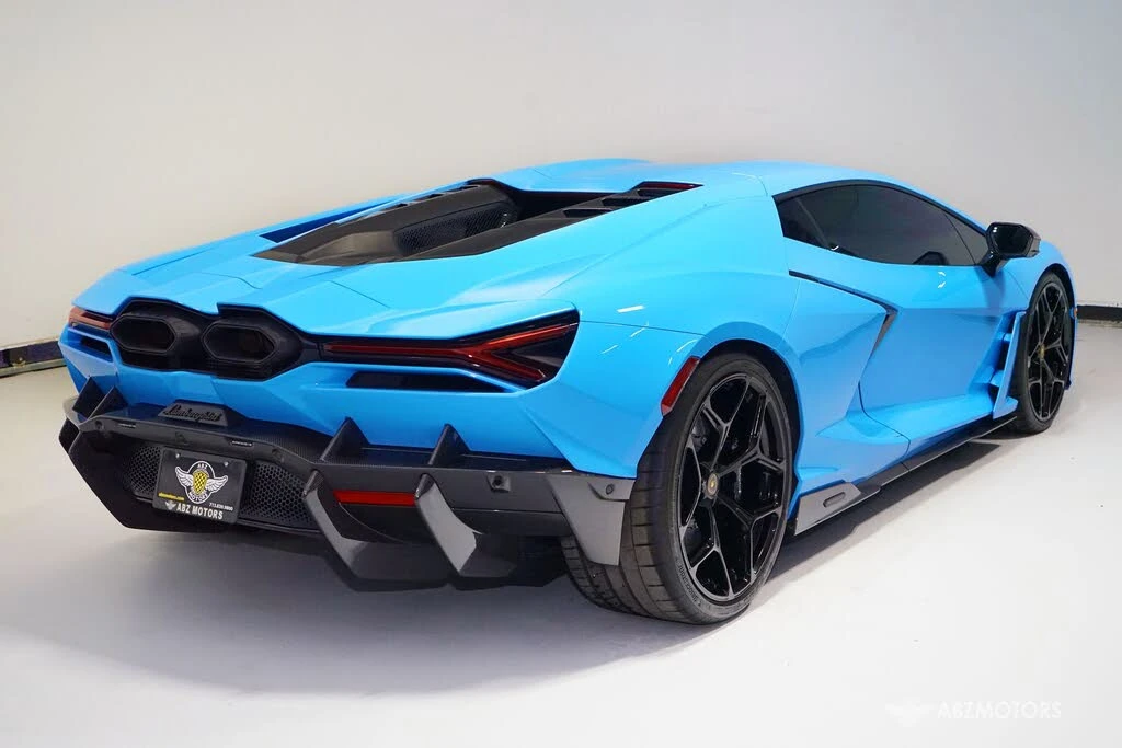 2025 Lamborghini Revuelto - Image 6 of 31