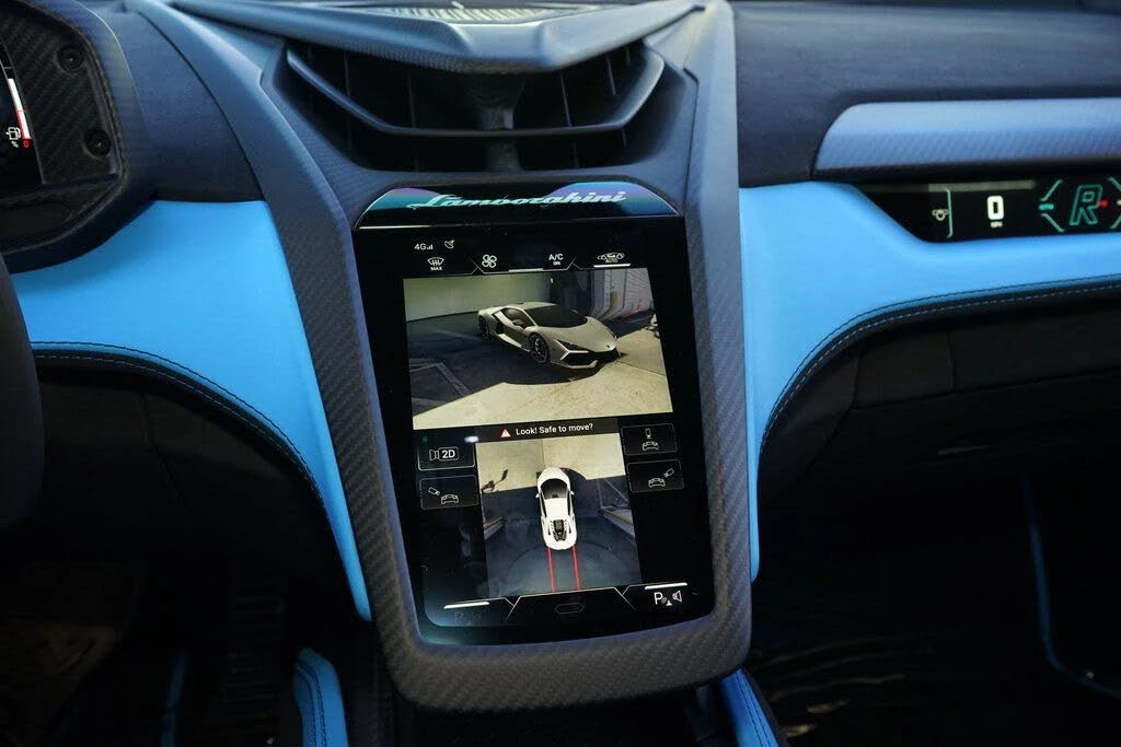 2025 Lamborghini Revuelto - Image 29 of 31