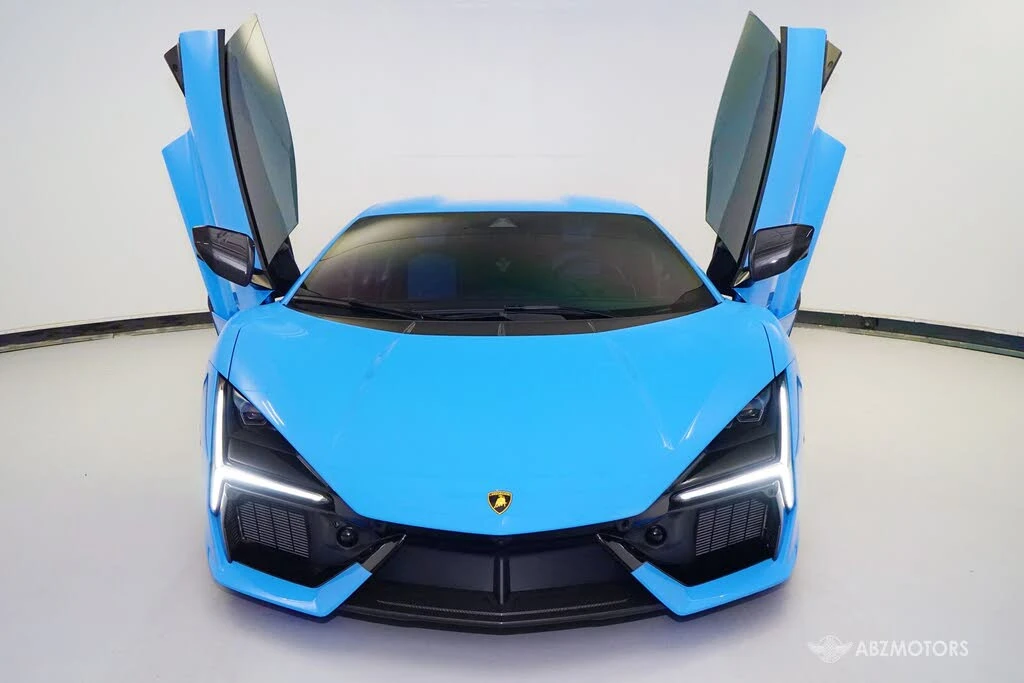 2025 Lamborghini Revuelto - Image 3 of 31