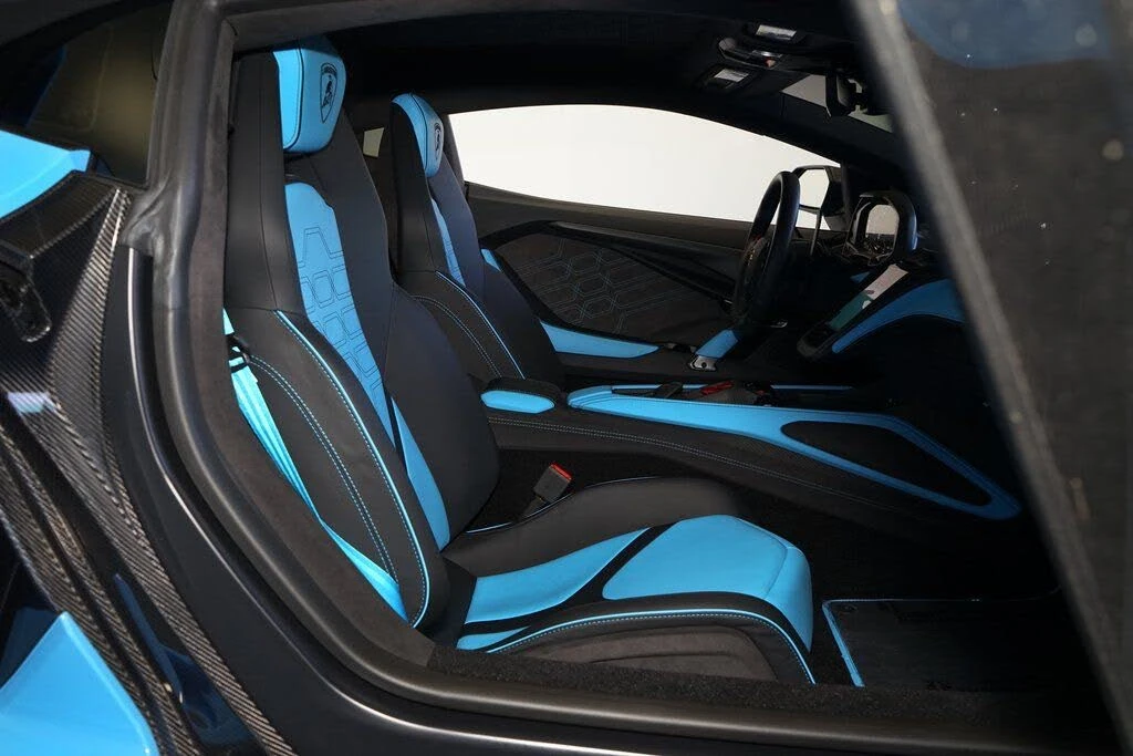 2025 Lamborghini Revuelto - Image 23 of 31