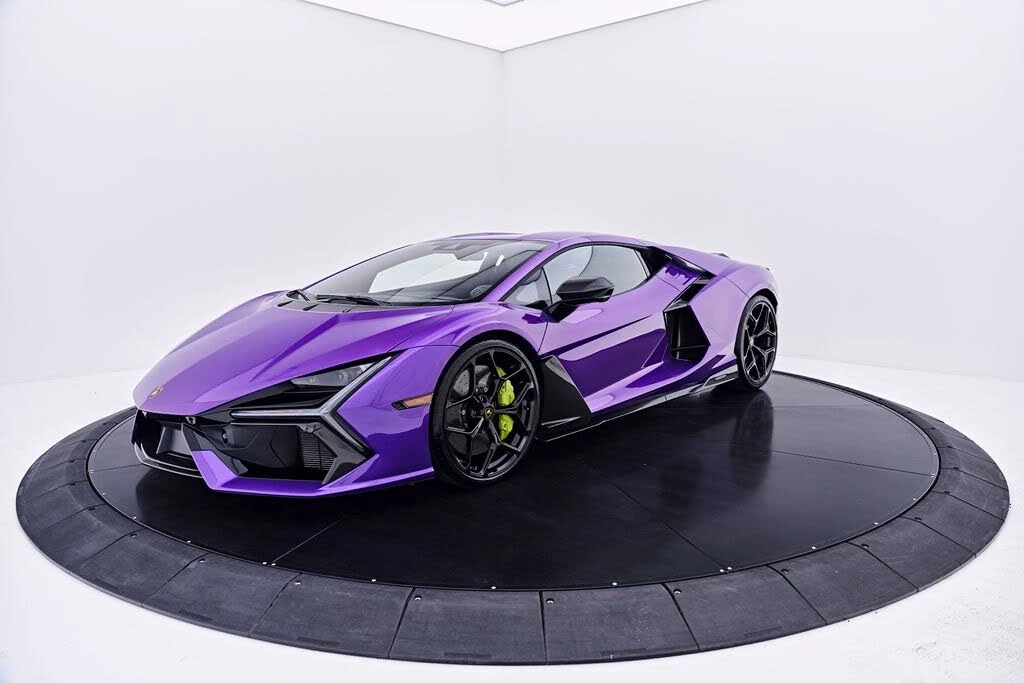2025 Lamborghini Revuelto - Image 17 of 31