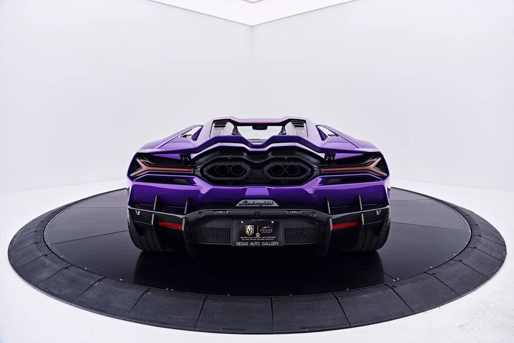 2025 Lamborghini Revuelto - Image 20 of 31