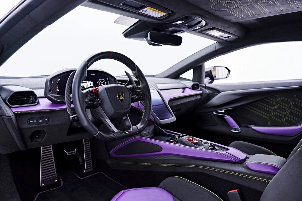 2025 Lamborghini Revuelto - Image 2 of 31
