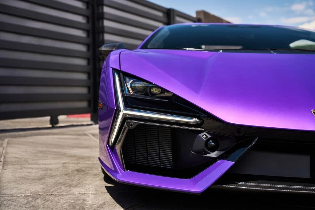 2025 Lamborghini Revuelto - Image 10 of 31