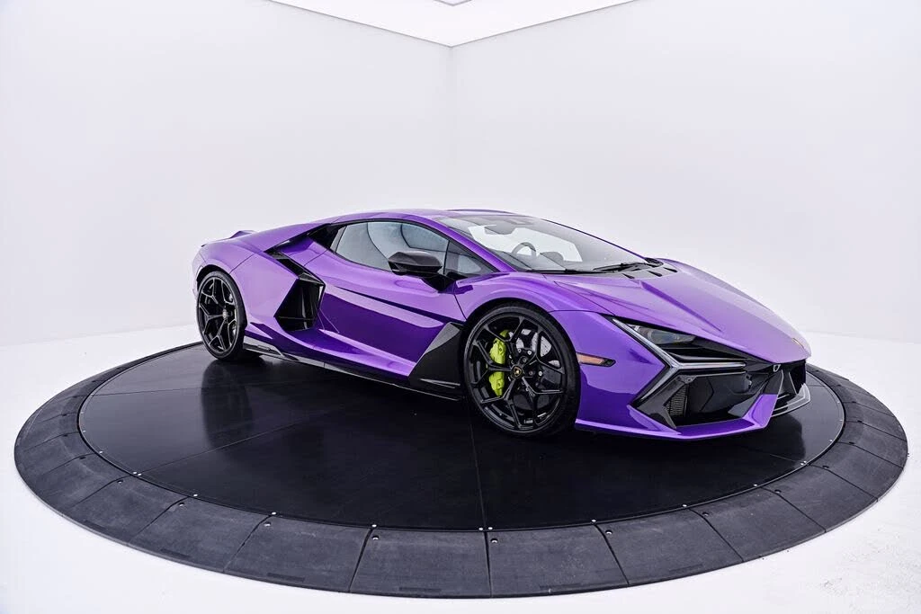 2025 Lamborghini Revuelto - Image 23 of 31