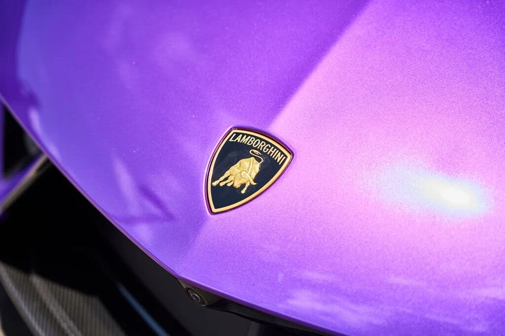 2025 Lamborghini Revuelto - Image 8 of 31