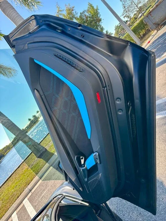 2025 Lamborghini Revuelto - Image 21 of 29