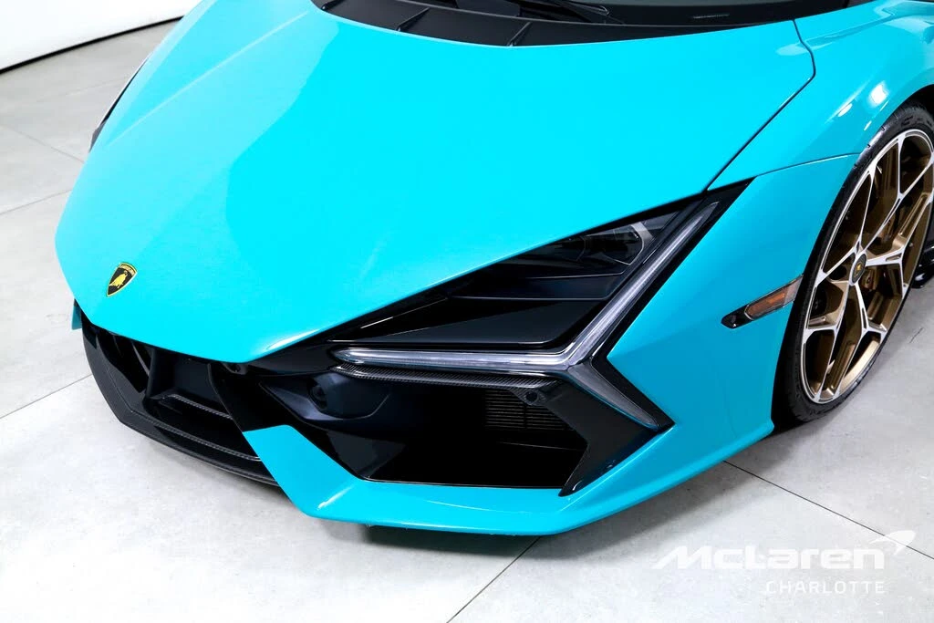 2025 Lamborghini Revuelto - Image 31 of 31
