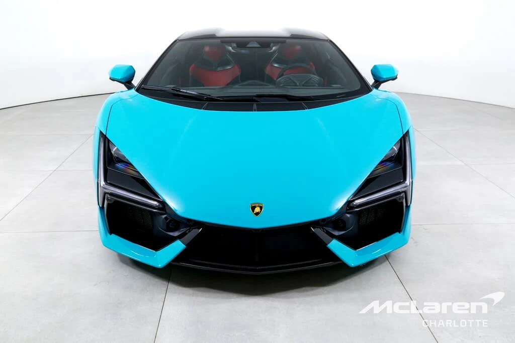 2025 Lamborghini Revuelto - Image 4 of 31