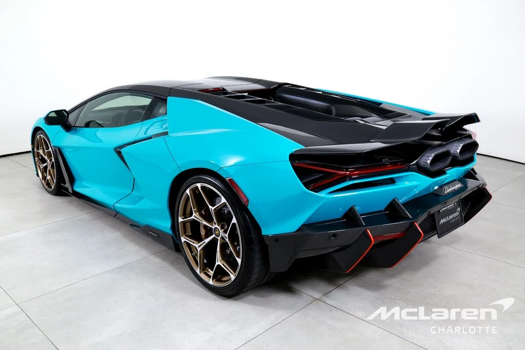 2025 Lamborghini Revuelto - Image 7 of 31