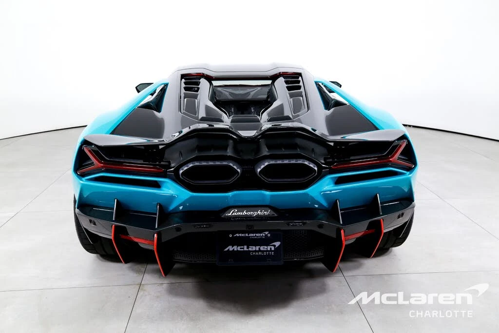 2025 Lamborghini Revuelto - Image 8 of 31