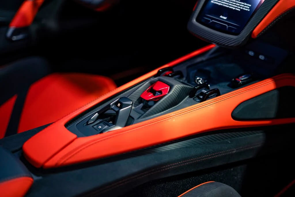 2025 Lamborghini Revuelto - Image 10 of 31