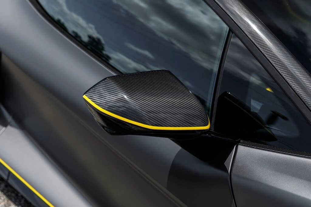 2025 Lamborghini Revuelto - Image 30 of 31