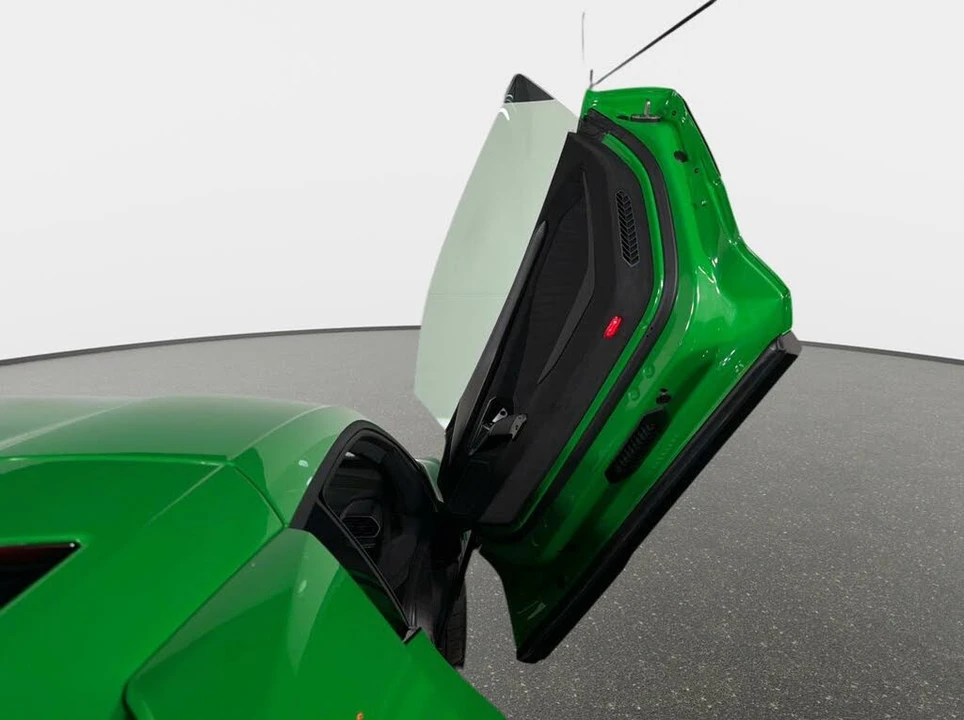 2025 Lamborghini Revuelto - Image 26 of 31