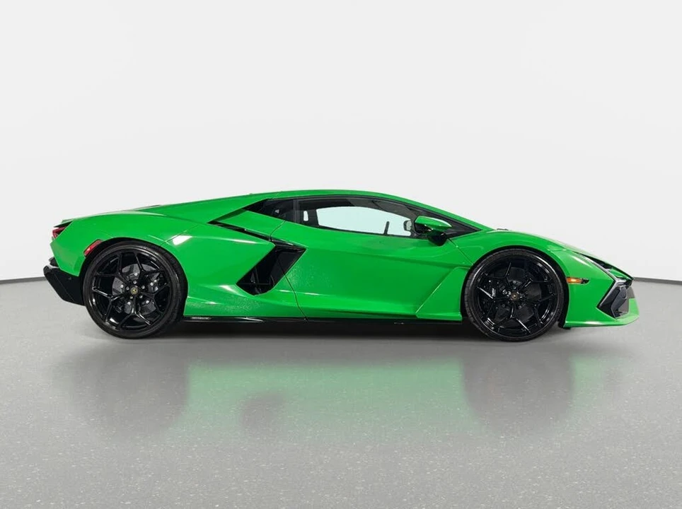 2025 Lamborghini Revuelto - Image 2 of 31