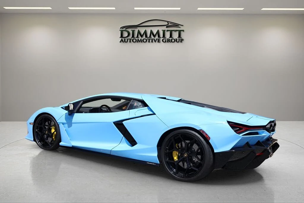 2025 Lamborghini Revuelto - Image 3 of 31