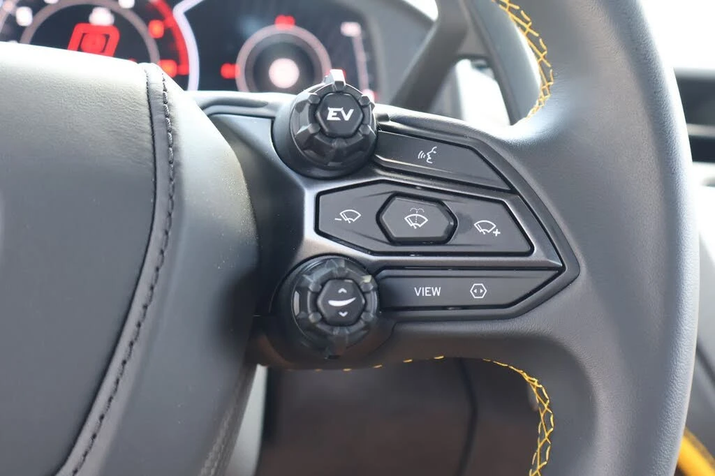 2025 Lamborghini Revuelto - Image 21 of 31