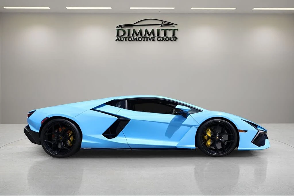 2025 Lamborghini Revuelto - Image 6 of 31