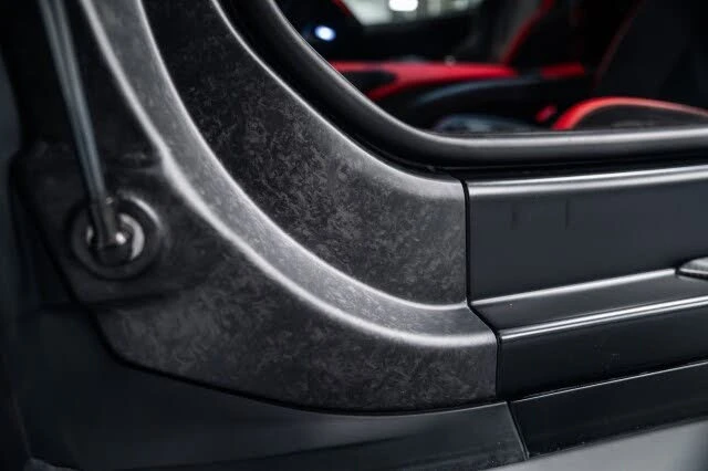 2025 Lamborghini Revuelto - Image 17 of 31