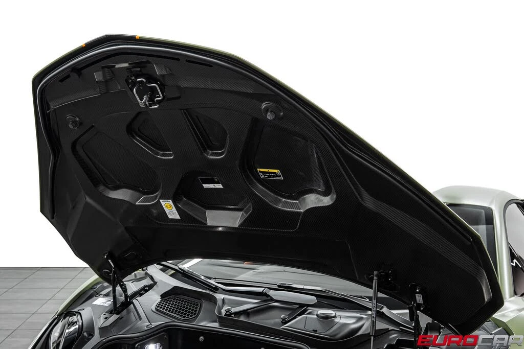 2025 Lamborghini Revuelto - Image 11 of 31