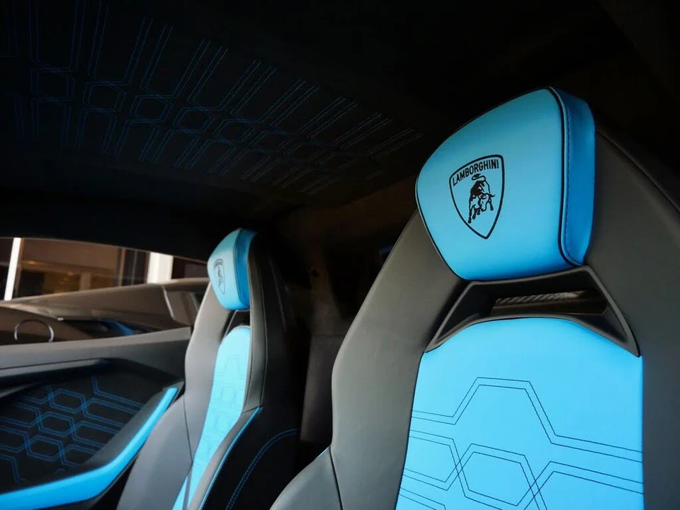 2025 Lamborghini Revuelto - Image 23 of 26