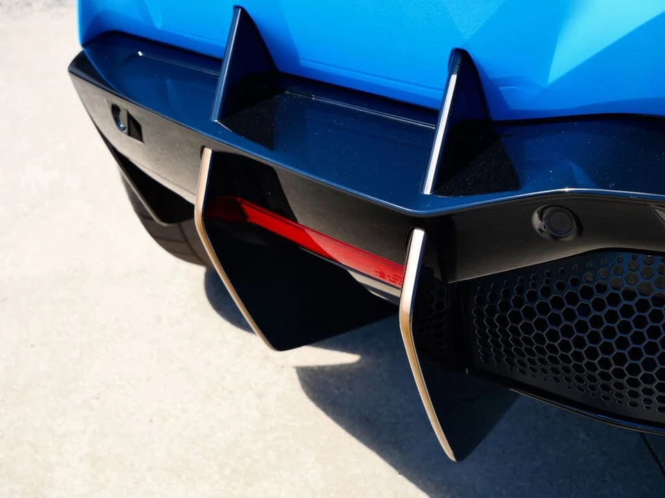 2025 Lamborghini Revuelto - Image 10 of 26