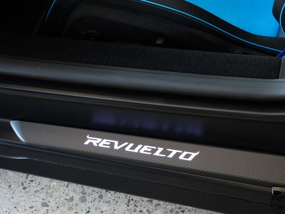2025 Lamborghini Revuelto - Image 22 of 26