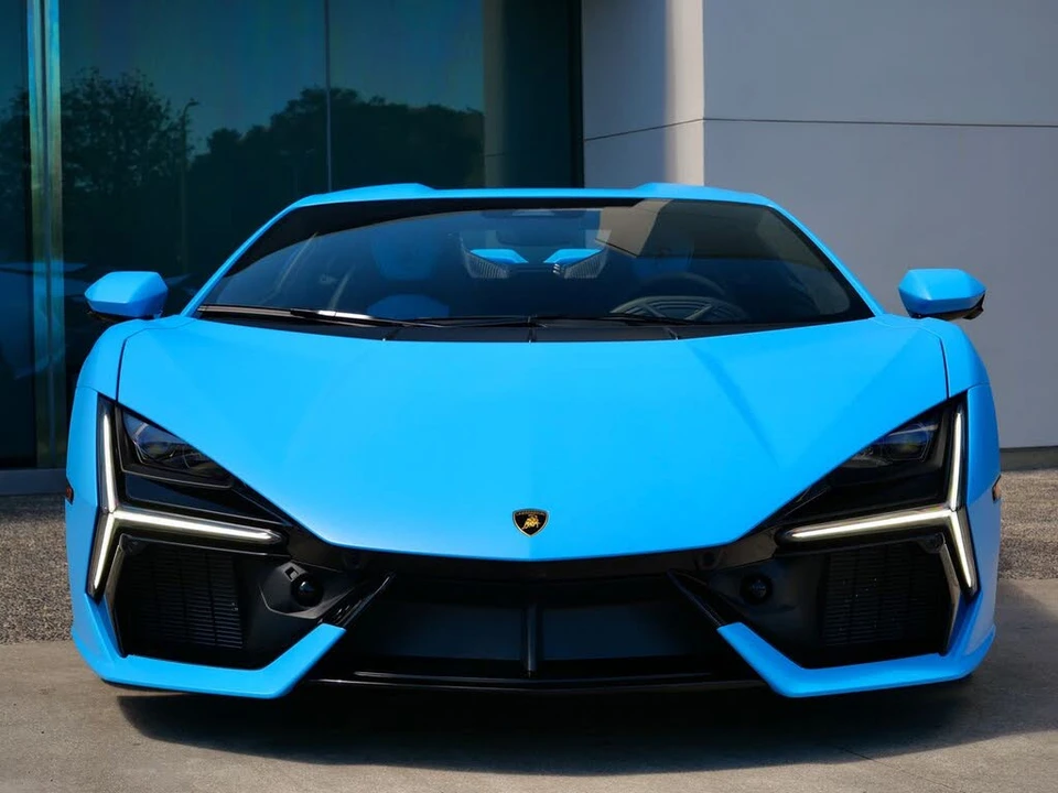 2025 Lamborghini Revuelto - Image 5 of 26