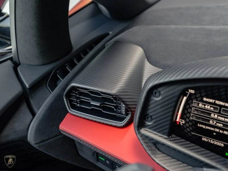 2025 Lamborghini Revuelto - Image 23 of 31